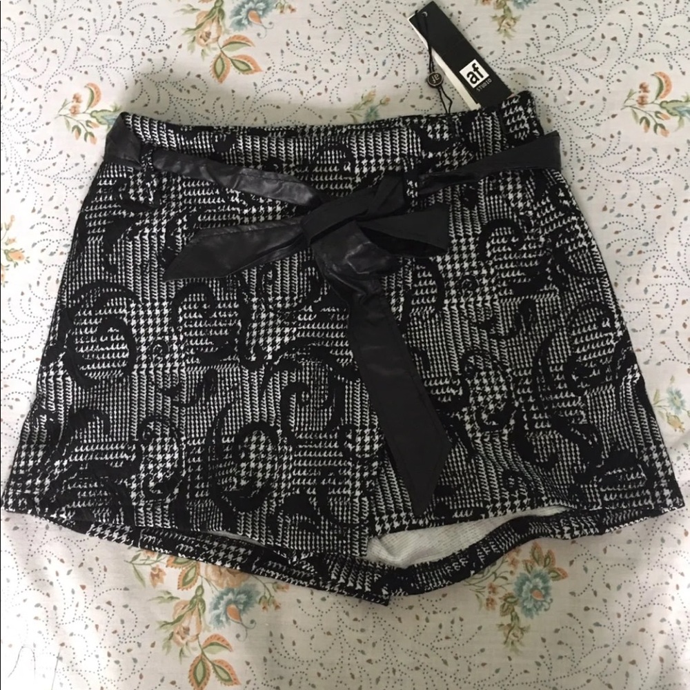 FASHIONNOVA Plaid Skort